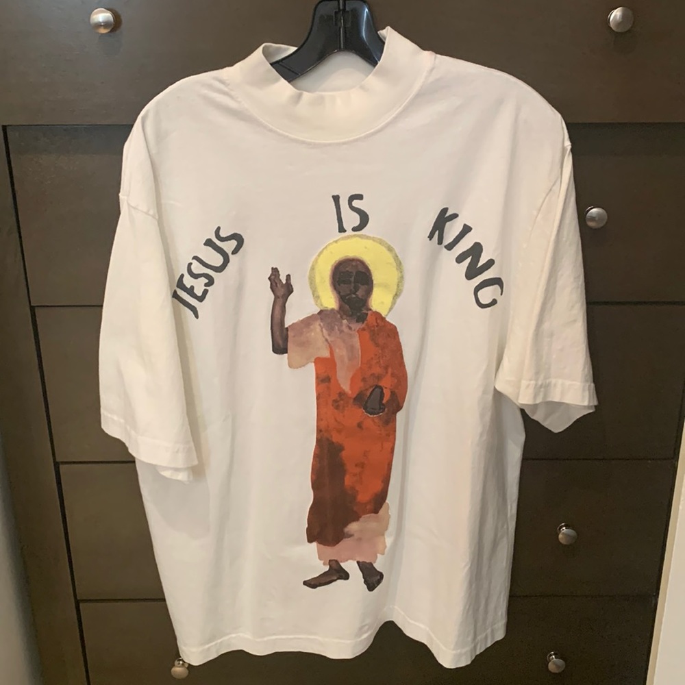 Jesus Is King White TShirt in size Medium